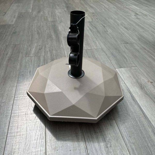 base-ombrellone-concrete-parasol-tortora-ombrelloni-quaiato