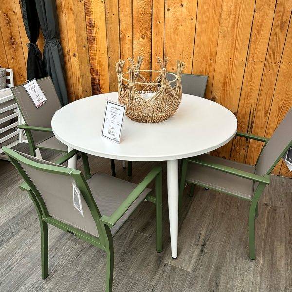 tavolo-da-giardino-praiano-rotondo-bianco-quaiato-arredo-giardino