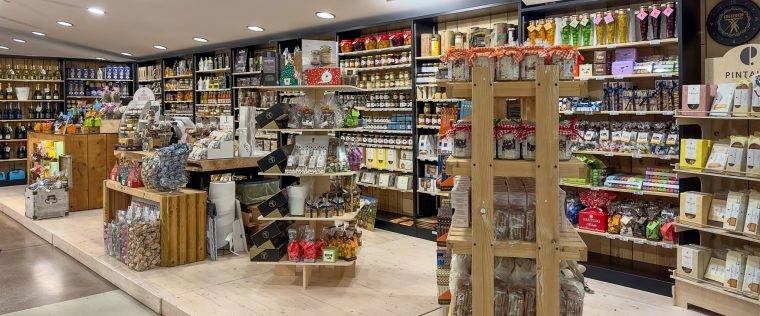reparto-food-eccellence-italiani-prodotti-alimentari-artigianali-prodotti-italiani-idee-regalo-quaiato